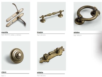 Herraje latón patinado puerta entrada