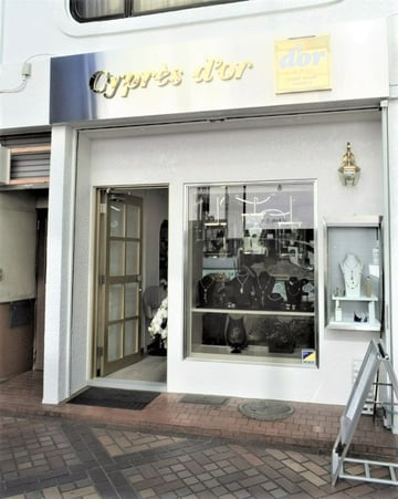 アトリエド・オール　Cypres d'or　番匠