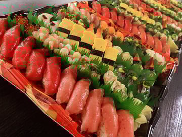 大晦日　営業中　宅配寿司