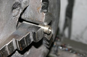 Endstücke für das Gasgestange aus V2a gedreht