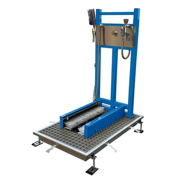 Boot washer steel flush to the floor flat