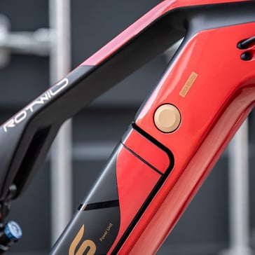 Hohe Akkukapazität, harmonische Integration und schnell entnommen: die IPU 735 ©Rotwild