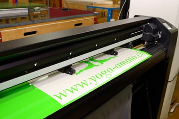 Folienschnitt für Kleber