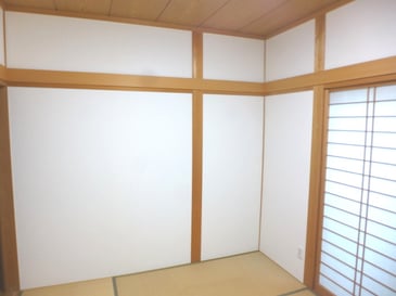 和室　砂壁からクロス　リフォーム前後