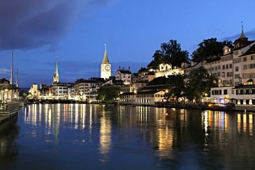 チューリッヒの夜景。たしかに住みたくなりますね。Mark Gunn CC BY 2.0