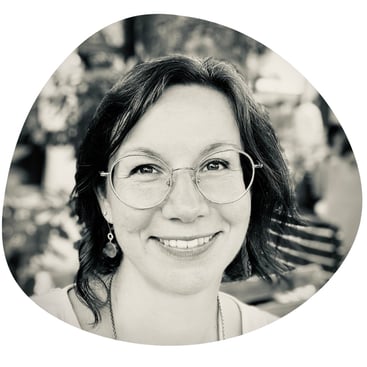 Waltraud Maderegger-Bayer, TCM Ernährungsberatung, Heikräuter, Naturapotheke, Salzburg