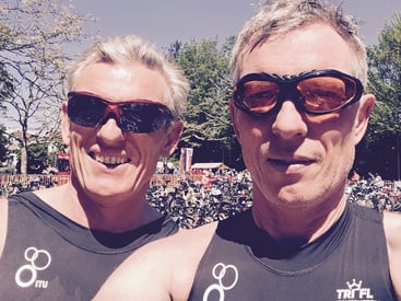 Michael (links) läuft aufs Podium, sein Bruder Philip wird 5. 