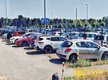 karlsruhe flughafen parken