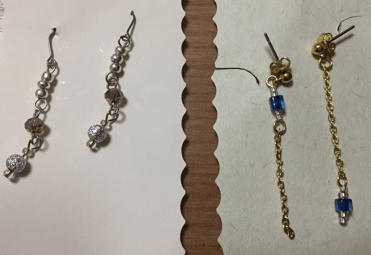 友人が作ってきてくれたピアス♡ 二つも もらっちゃった♡