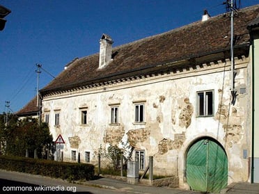 In Röschitz besuchen wir einen Weinkeller