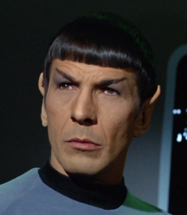 Mr. Spock trägt mit Stolz die Vulkanier-Einheits-Topf-Frisur.