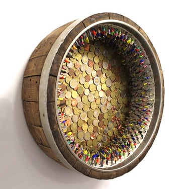 Run 4 the Money. Plastic dolls in vintage wooden drawers. 45x14 cm.