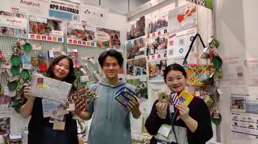 イベントブースで販売するフェアトレード雑貨