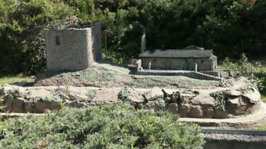 Eglésia i Castelle de S M de la Tosca