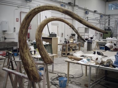 Colmillos Mamut, Defensas Marfli, para Spot Mercedes