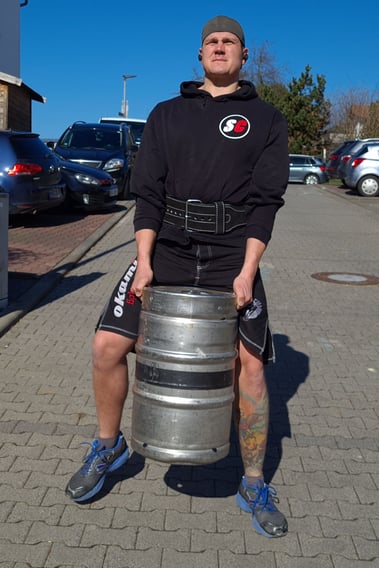 SC Int'l - Street Combatives - Cross-Combat-Training - Combative Strongman | Keg Lifting für Combatives, Krav Maga, Kampfsport und Selbstverteidigung - Duck Walk