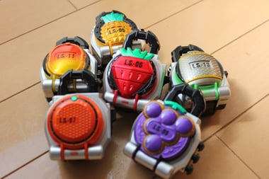 変身できるアイテム ロックシード