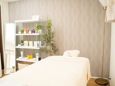 千葉県柏市アロマ・リンパドレナージュ・整体・リフレ セラピスト養成スクール 東京リラックセーションアカデミー、全身リンパオイルトリートメントコース卒業生サロン