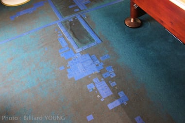 24年物の青カーペット