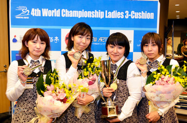 前回大会（2012年東京）Top 4　左から3位林奈美子、2位西本優子、優勝東内那津未、3位福本綾香