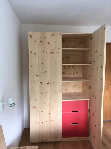 Arvenschrank massiv modern, Arvenmöbel