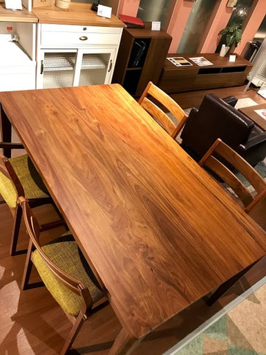 ダイニングチェア　リビングダイニングセット　５点セット　高野木工　無垢材　インテリア　栃木県家具　東京デザインセンター　アウトレット　展示処分