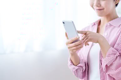 WEBまたはお電話でご予約ください。お電話での受付は営業時間内のみとなります。