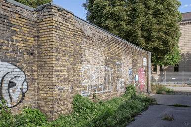 Blick zum Finanzamt am Mehringdamm.