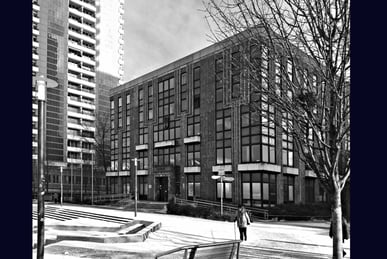 Der Helene-Weigel-Platz. Berufsfotograf Peter Liptow in Marzahn.