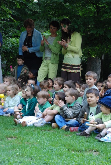 Petits de maternelle pour leur premier spectacle... de musiciens !