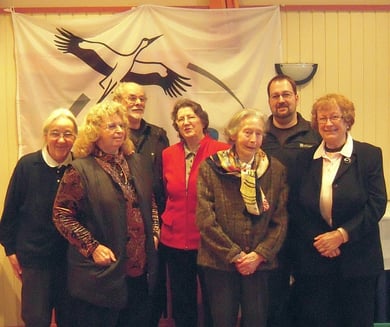 Geehrt wurden (von links nach rechts): Inge Dohse (30 Jahre), Elke und Hans-Dieter Eilrich (30 Jahre), Frau Gottwald in Vertretung für Martin Gottwald (30 Jahre), Käte Holst-Röh (20 Jahre) und Dr. Elke Burghard (40 Jahre). 2. von rechts: Dr. B.-H. Rickert