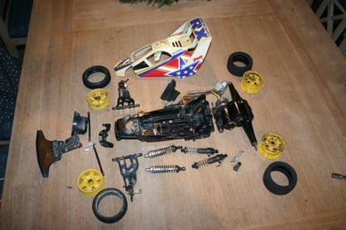 Basis ist ein Tamiya Mad Fighter, in runtergerittenem Zustand