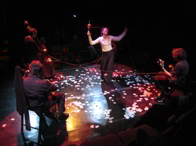 « Quadrat - 4 Sœurs » « Quadrat - Gulliver »  PIM Spazio Scenico  Milan  2009 - photo Frederik van Kleij