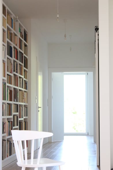 Dom Leśna – salon i biblioteka – projekt wnętrz domu – okolice Kęt – Anna Gieracka