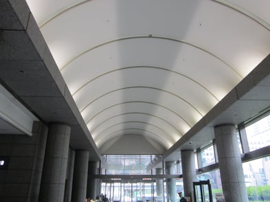 特許庁　1階エントランスの写真