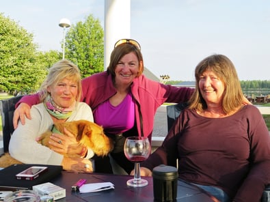 Gemütlicher Abend mit Gabi, Hund Albertine und Köchin Doris