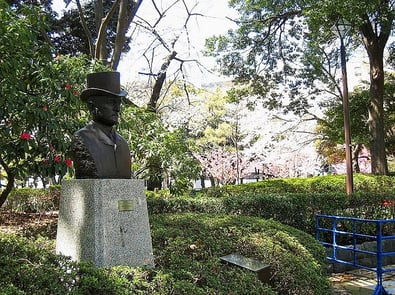 R.H.ブラントン記念像(横浜公園)