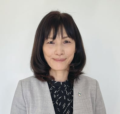 取締役  損害保険トータルプランナー  塚本  智子