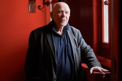 «Kunst ist analog. Immer»: Gerd Heinz am Stadttheater. Bild: Adrian Moser