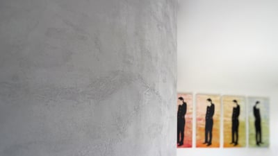 Wandbelag in Handarbeit - Steinstrukturen mit natürlichem Kalkspachtel Grau