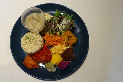 旭川市 旭川平和通買物公園 ハルニレカフェ