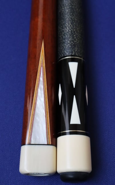  トライアングルの元祖（ブランズウィック。左）とその名残 （ショーン。右）