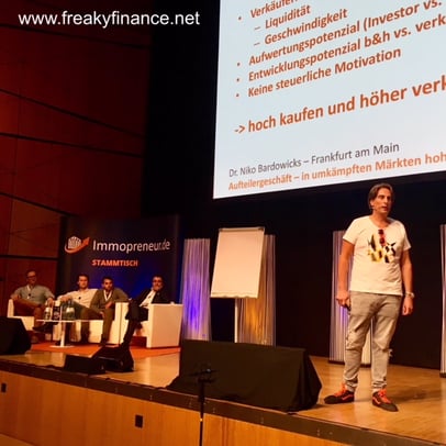 freaky finance, Immopreneur Kongress 2017, Hauptbühne, Darmstadtium, Niko B. auf der Bühne