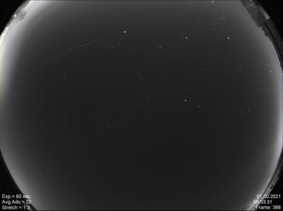 All-Sky-Kamera über der Sternwarte (Norden unten)