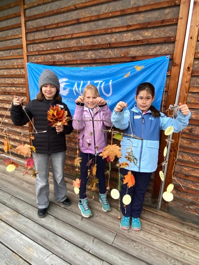 Stolz auf ihre kreativen Werke, Foto: Gabi Eisenreich