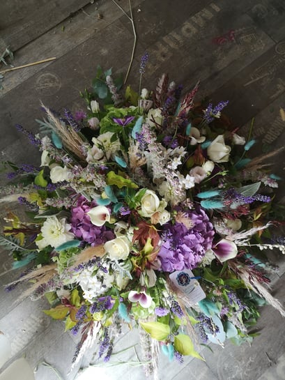 Coussin rond 80 euros, à partir de 50 euros 