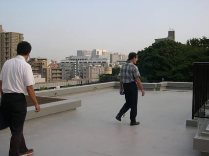 屋上　完了検査・オーナーと共に実施