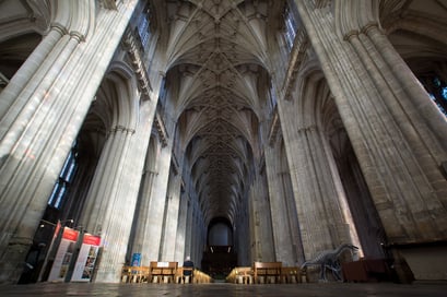 Winchester - gotische Kathedrale mit einem 164 Meter langen Kirchenschiff, dem längsten in Grossbritanien