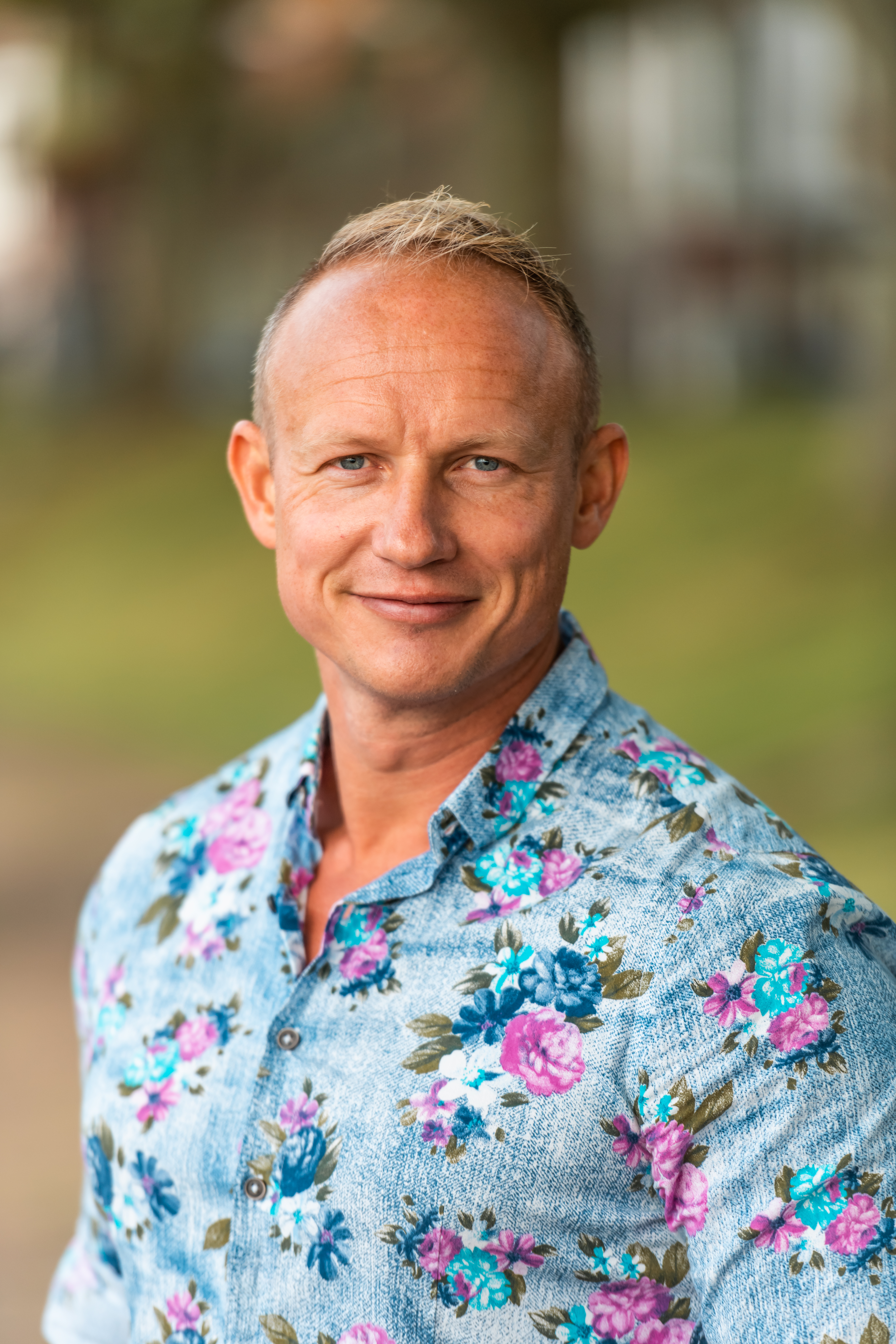 Jeroen Kromwijk is energiek, verdiepend en inspirerend. Tijdens het relatieweekend komt het samen