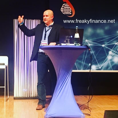 freaky finance, Immopreneur Kongress 2017, Hauptbühne, Darmstadtium, Andreas Sell auf der Bühne